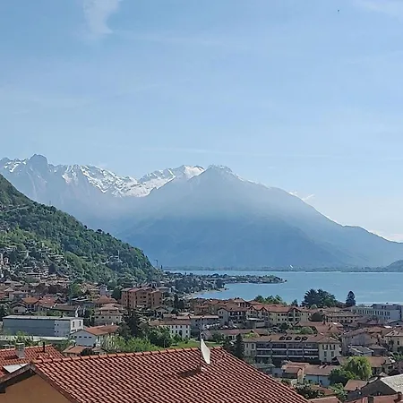 Moderne Ferienwohnung Mit Wunderbarem Seeblick Und Pool
