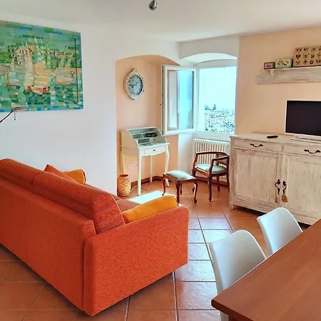 דירה Moderne Ferienwohnung Mit Wunderbarem Seeblick Und Pool