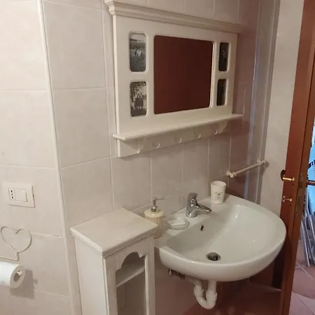 Moderne Ferienwohnung Mit Wunderbarem Seeblick Und Pool *